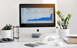 意甲：阿莱格里谈米兰1比0战胜卡利亚里，莱奥踢左路偶尔会神游，踢中锋反而精神集中